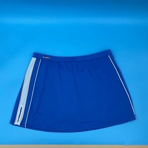 Bolle Embroidered Tennis Skirt Skort Size XL with attached shorts.